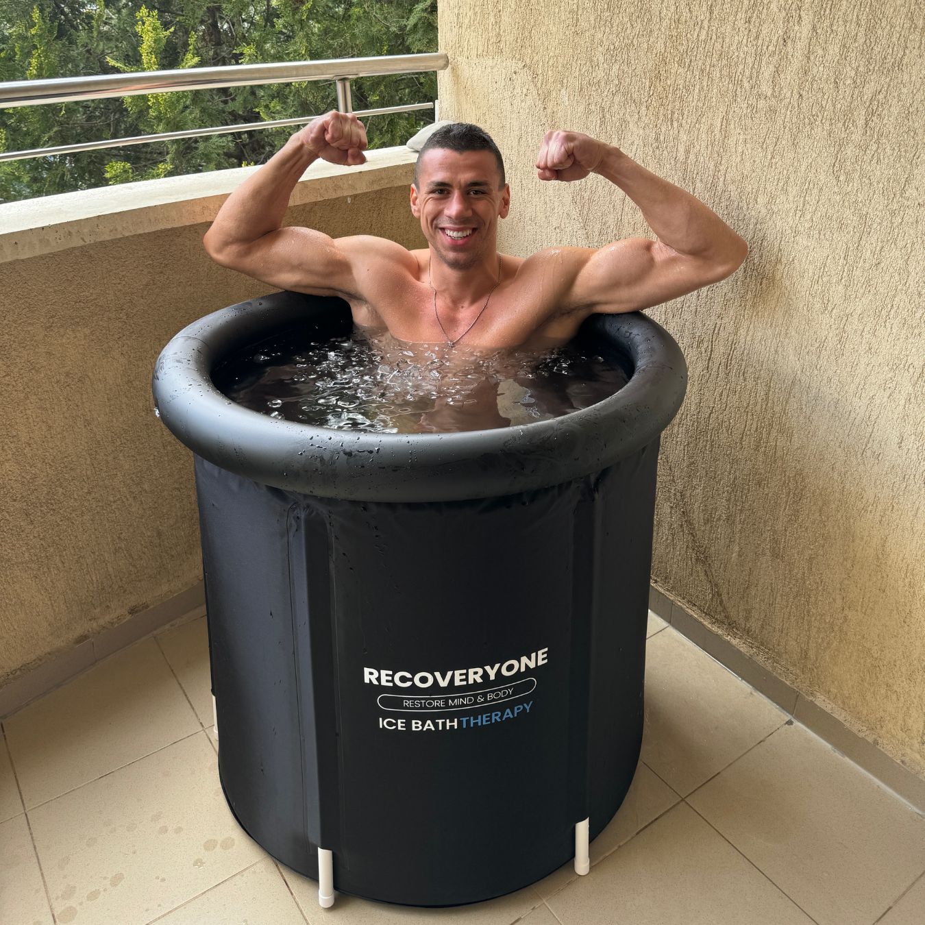 Стоян Копривленски възстановява в ледената вана RECOVERYONE